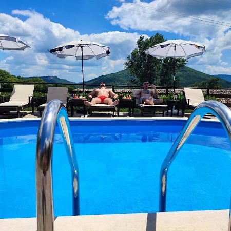 Guest House Hristova Kashta - Христова Къща Cherni Vrŭkh 외부 사진