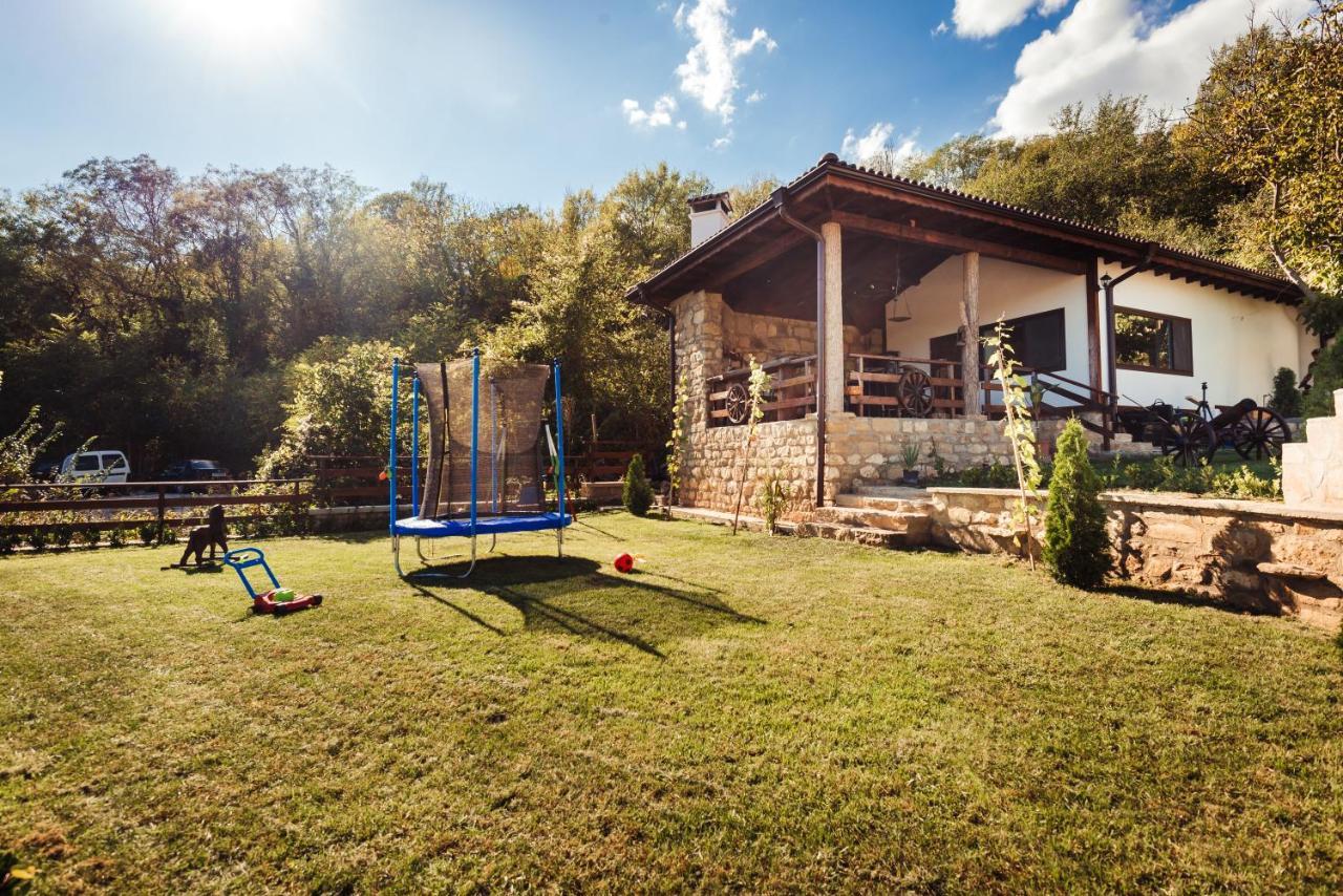 Guest House Hristova Kashta - Христова Къща Cherni Vrŭkh 외부 사진