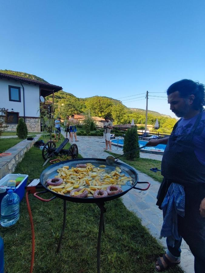 Guest House Hristova Kashta - Христова Къща Cherni Vrŭkh 외부 사진